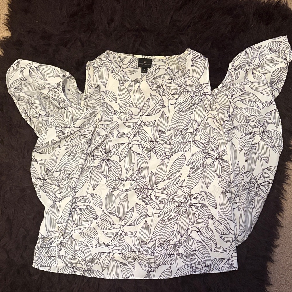 Worthington Black and White Leaf Print Blouse